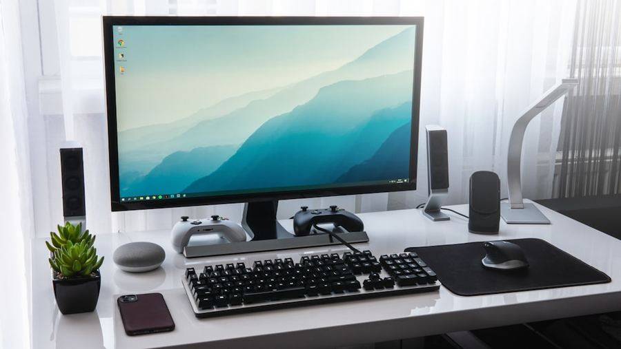 Installing EarthWebTV on Windows & Mac